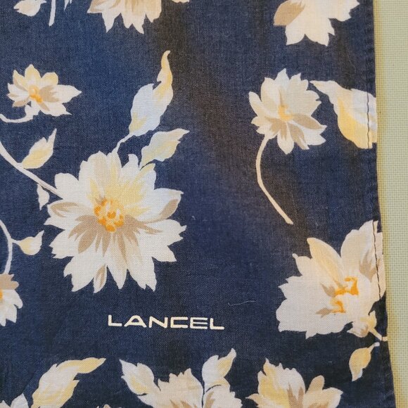 Vintage LANCEL Daisy Print (navy with white/yellow daisies) - Picture 2 of 2